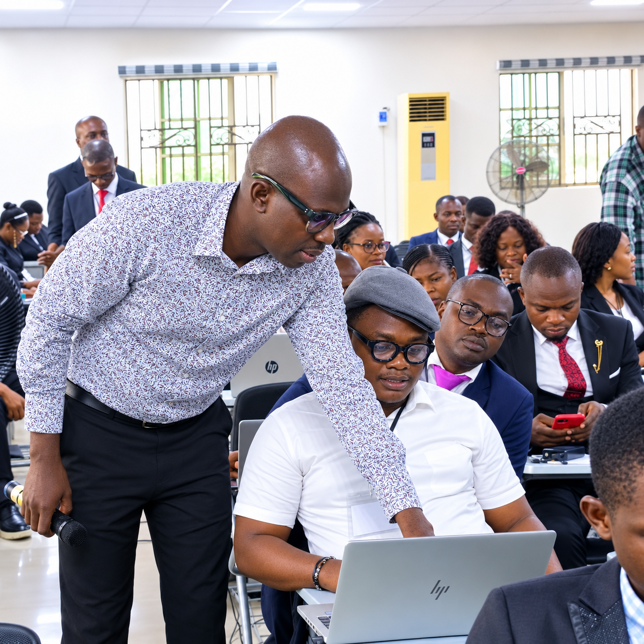 Hands-on coaching during JENECONK AI Academy practical exercise